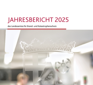 Die erste Seite des LfBK-Jahresberichts 2025.